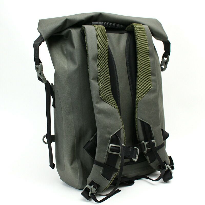 美品✨️F/CE. バックパック ノーシーム ロールトップ 56L 防水性 グレー 楽天市場】【bag15】エフシーイー ノー シーム ロール トップ