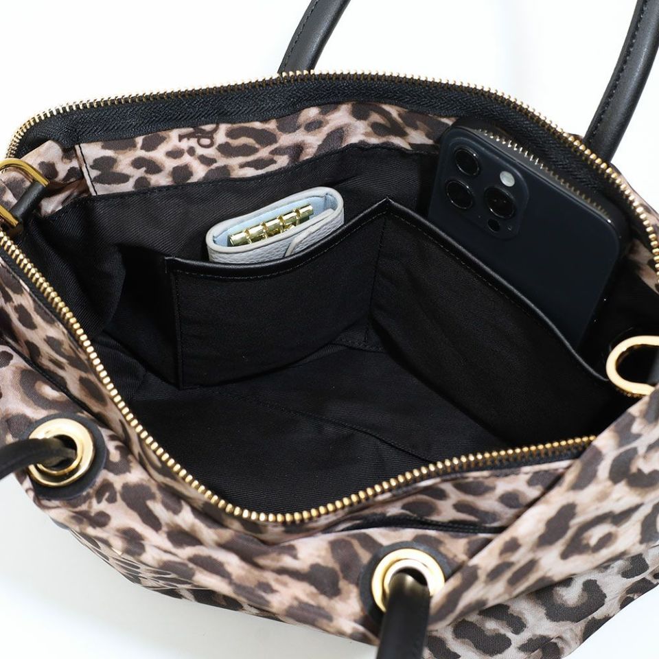 ヴィオラドーロ VIOLA dORO BIANCA レオパードプリント トート